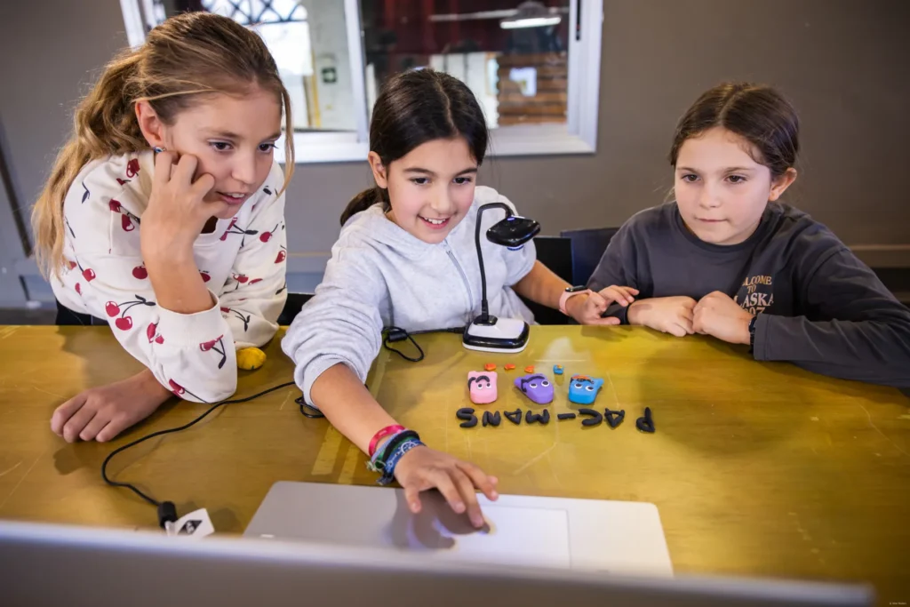 Extraescolar Laboratori de creativitat digital, Abacus